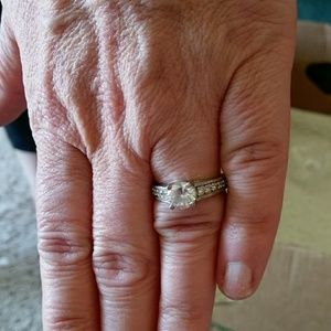 Womens ring
